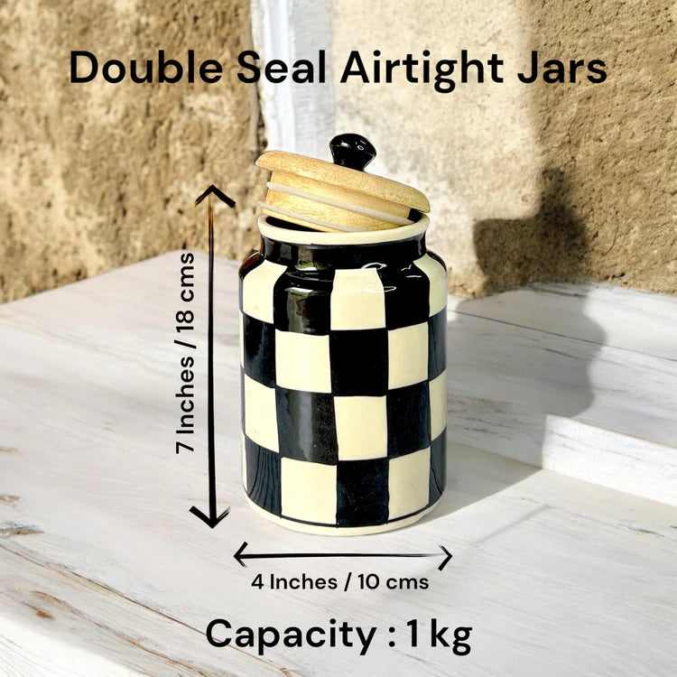Morwee chess black and white paint air tight jar