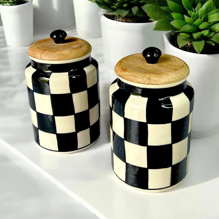 Morwee chess black and white paint  air tight jar