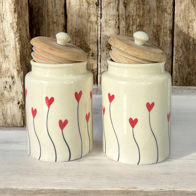 MORWEE white Heart flower jar